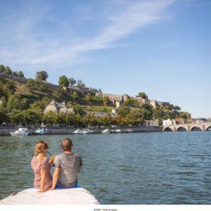 La Rose Sur Meuse Βίλα Haybes Εξωτερικό φωτογραφία